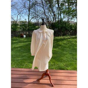 Vintage Barbizon Nightgown With Embroidered Floral Details & Lace Accents Ivory